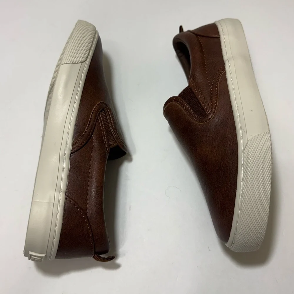 Old Navy Brown Slip-On Sneakers - Little Boys Size 1 *NWOT*